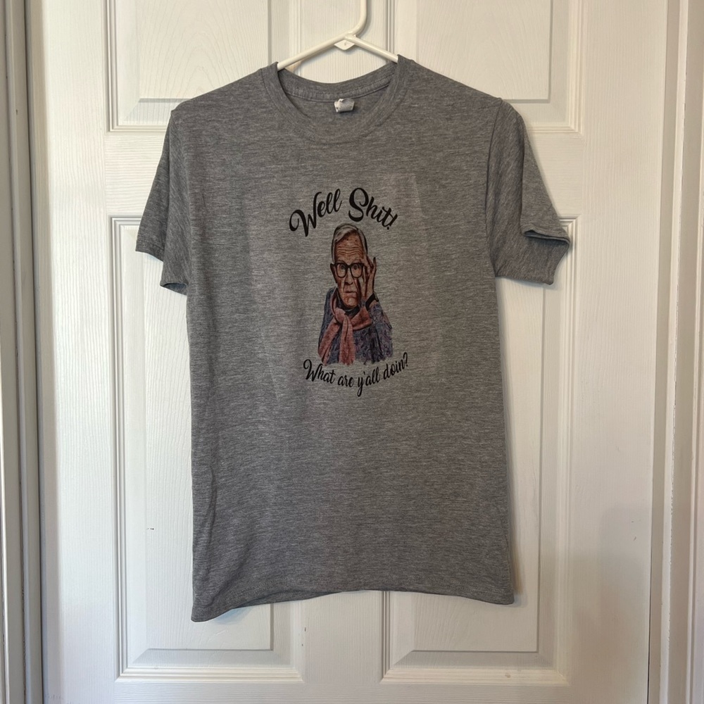 Leslie Jordan boutique tshirt size small